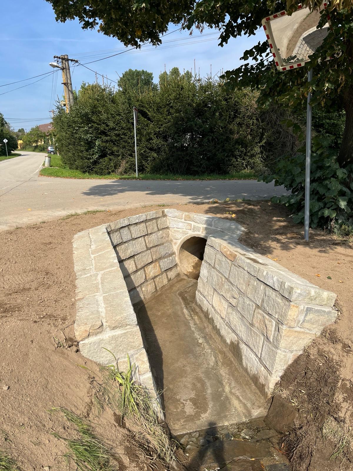Hlavní obrázek Propůstek Lomy