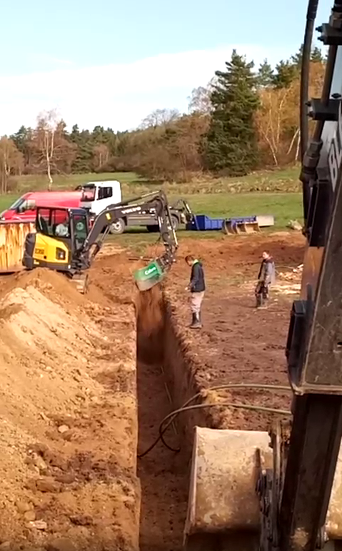Hlavní obrázek Kácení stromu v Menharticích